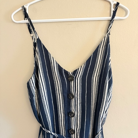 $9🎅🏼 Urban Romantics Navy & White Stripped Capri Length Romper Jumpsuit - Picture 8 of 16